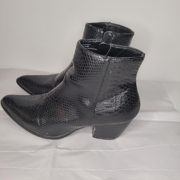 Coconuts by Matisse Black Snake Skin Embossed Leather Booties Ankle Boots - Picture 3 of 9